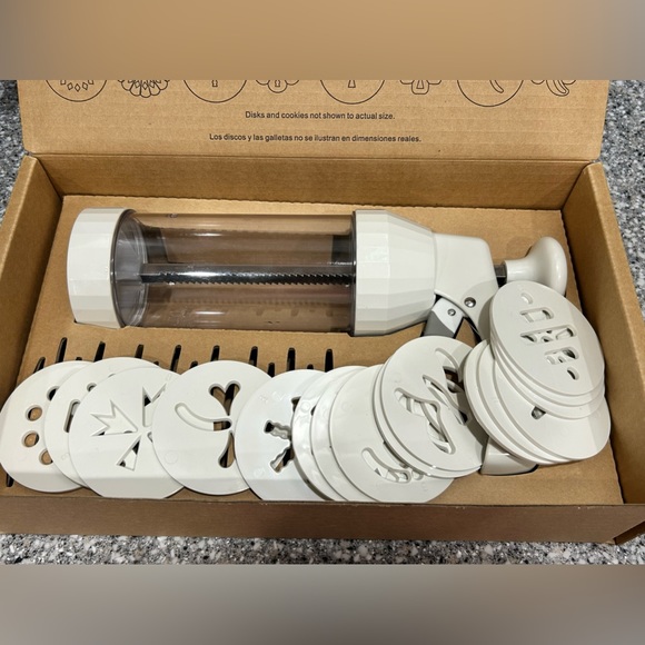 Pampered Chef Kitchen Pampered Chef Cookie Press Set With 6 Discs